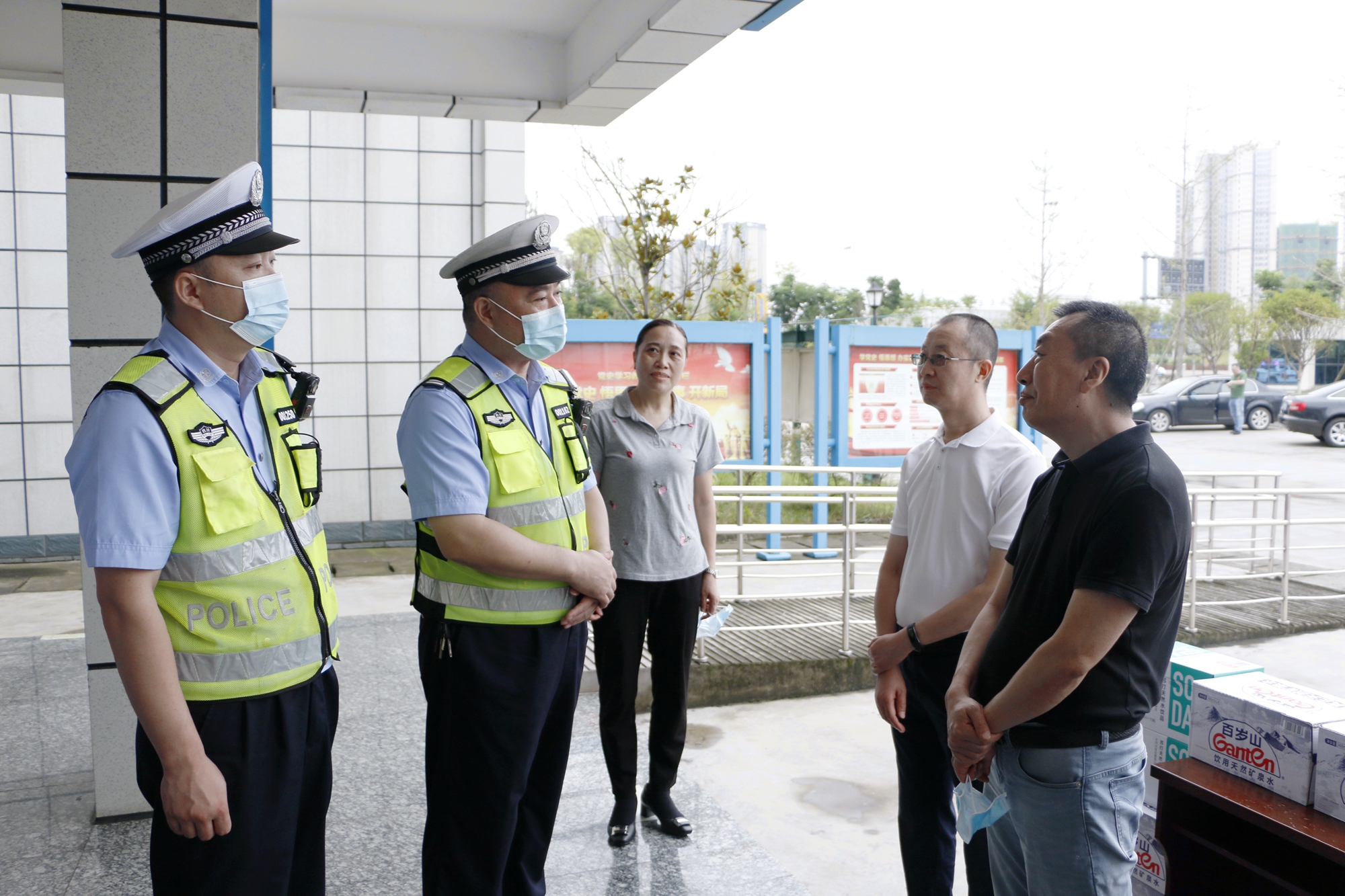 8.18+李秀英 王燕+我为职工办实事——ballbet分公司开展2021年夏季“送清凉”慰问活动2